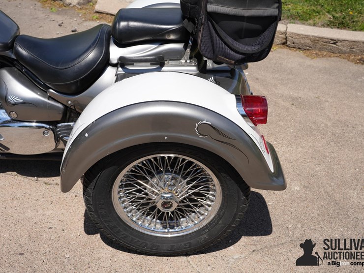 run-#13---2003-suzuki-vl800-trike-image-16
