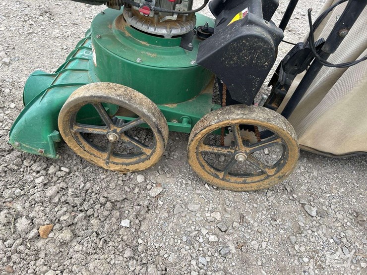2021-billy-goat-kv650sph-lawn-vacuum-image-13