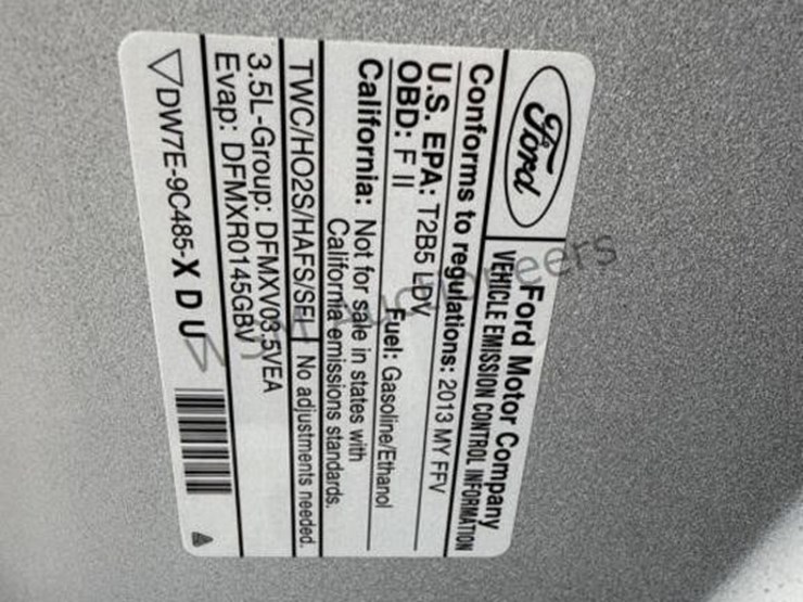 2013-ford-taurus-sdn-image-13