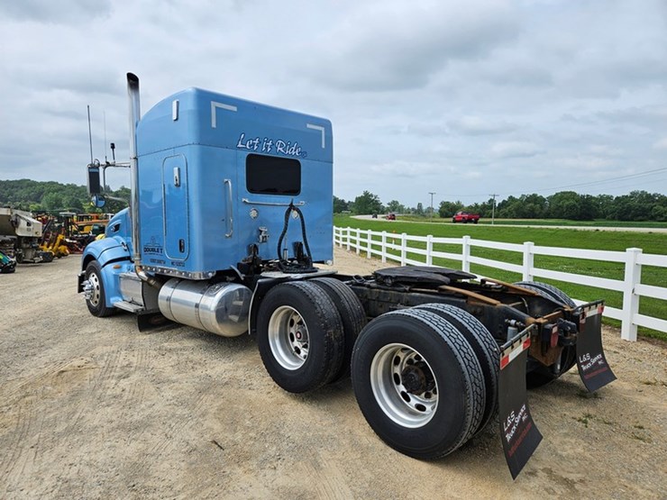 2006-peterbilt-386-image-4