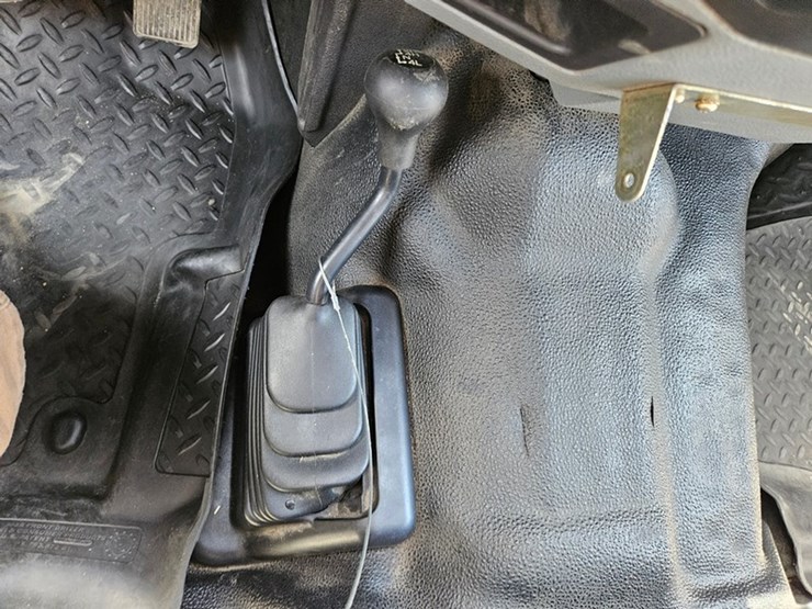 2011-ford-f350-image-27