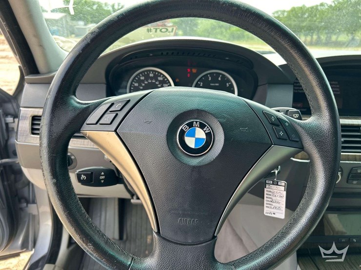 2005-bmw-545i-sedan-image-15