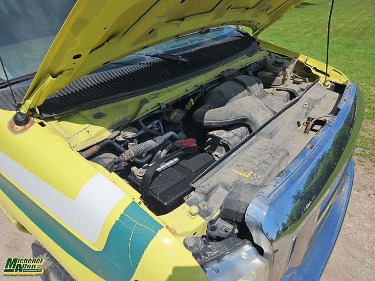 2010-ford-cargo-image-26