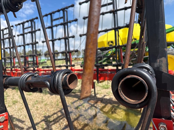2013-bourgault-7200-image-10