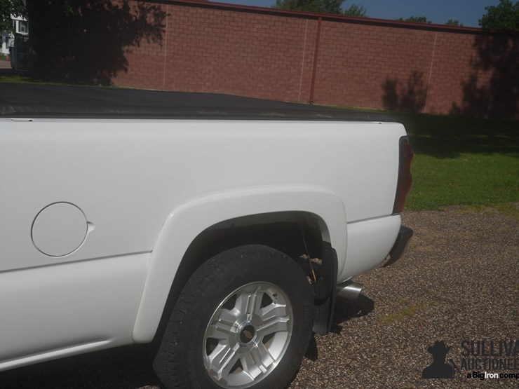 2006-chevrolet-silverado-1500-image-16