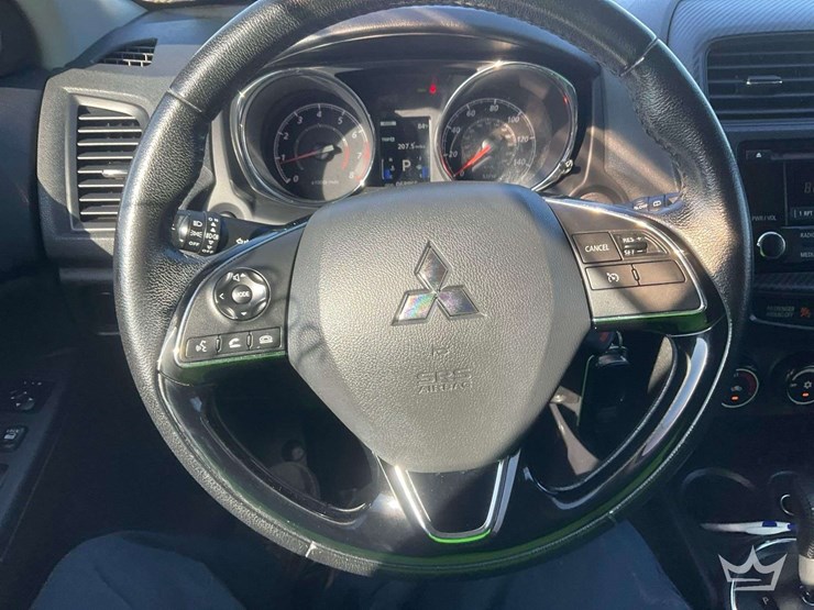 2016-mitsubishi-outlander-image-14