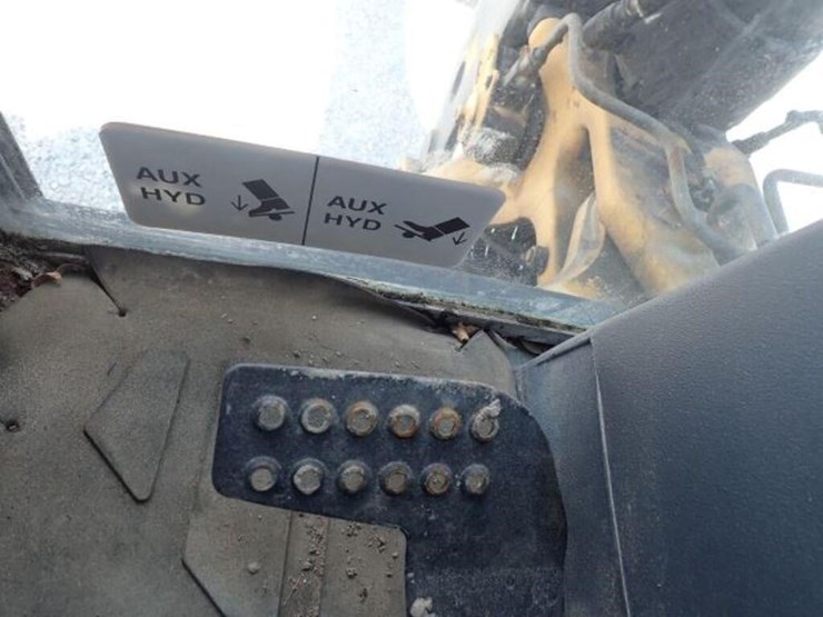 2009-deere-310sj-image-30