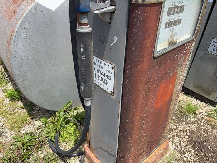 bowser-sixty-six-phillips-66-fuel-pump-image-4