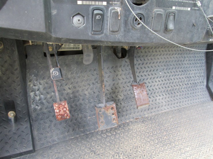 club-car-carryall-1700-image-23