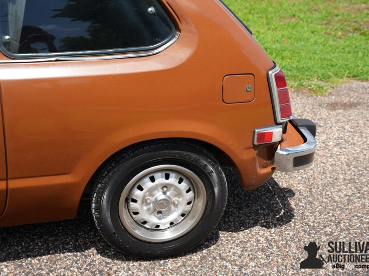run-#230---1974-honda-civic-hatchback-image-17
