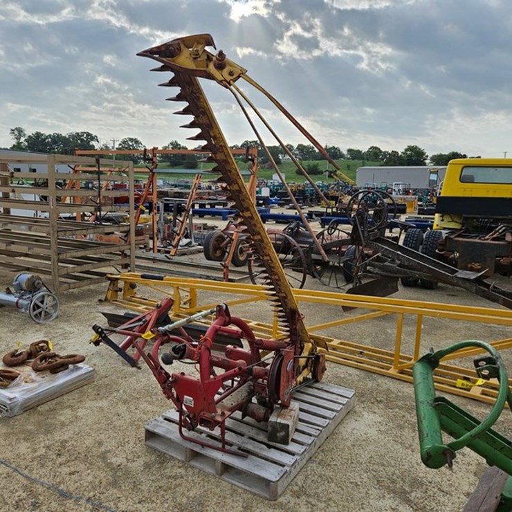 NEW HOLLAND 451