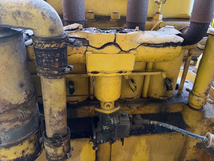 caterpillar-thirty-image-39