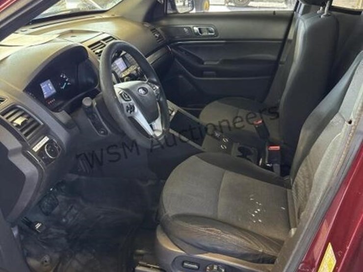 2013-ford-explorer-image-24