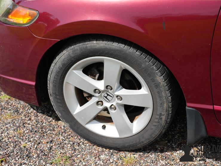 run-#35---2007-honda-civic-sedan-image-13