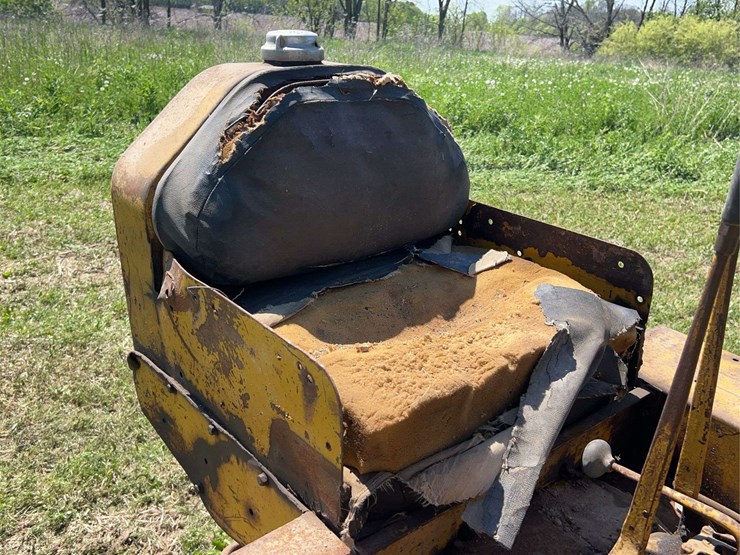 caterpillar-d2-image-19