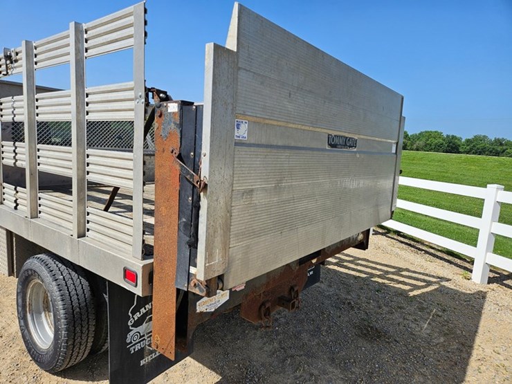 2011-ford-f350-image-13