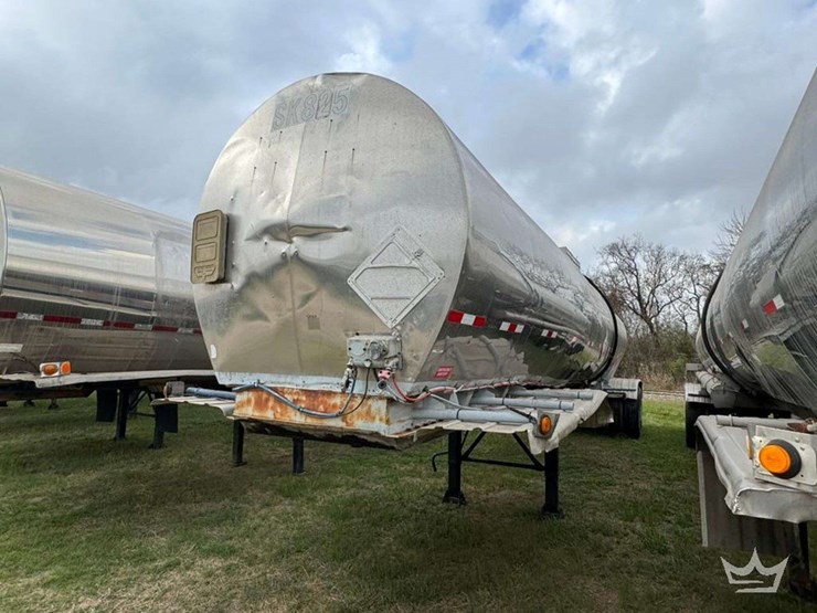 1976-staineless-tank-inc.-6,500-gallon-t/a-chemical-tanker-trailer-image-1