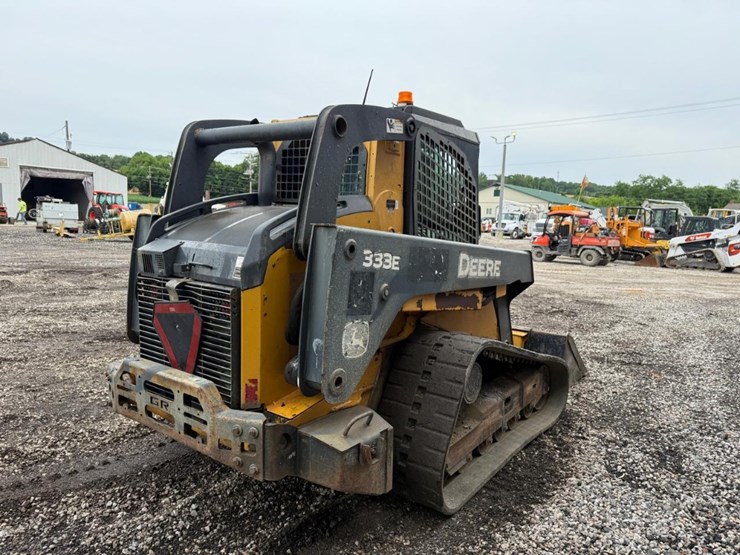 deere-333e-image-4