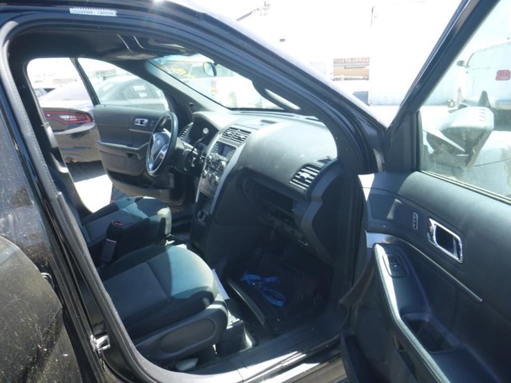 2013-ford-explorer-image-6