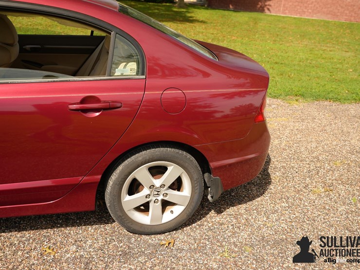 run-#35---2007-honda-civic-sedan-image-16