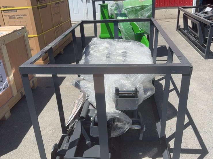 skid-steer-bale-grapple-70”-image-5