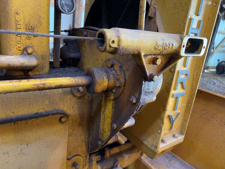 caterpillar-thirty-image-18