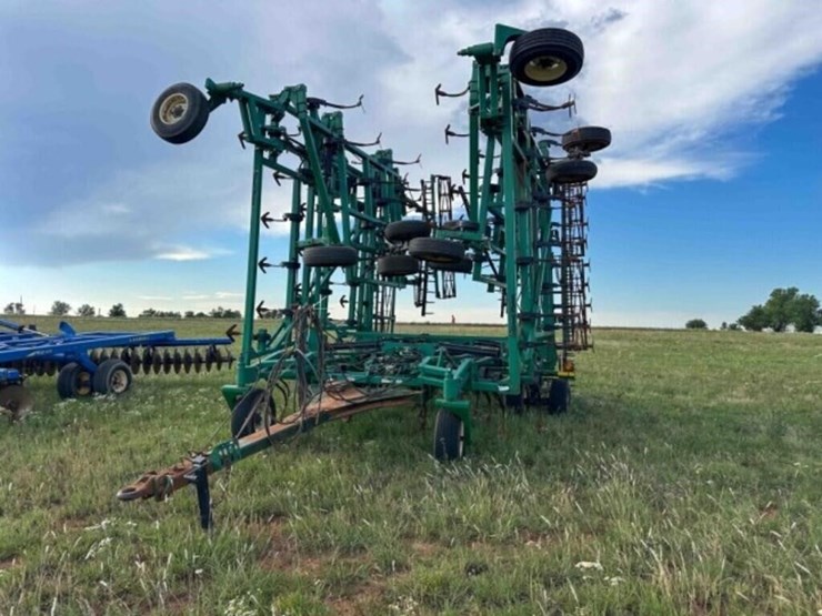 great-plains-folding-3-box-drill,-40'-image-1