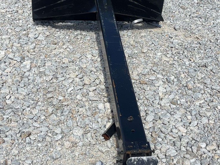 giy-model-stb47-skid-steer-telescopic-boom-attachment-image-2