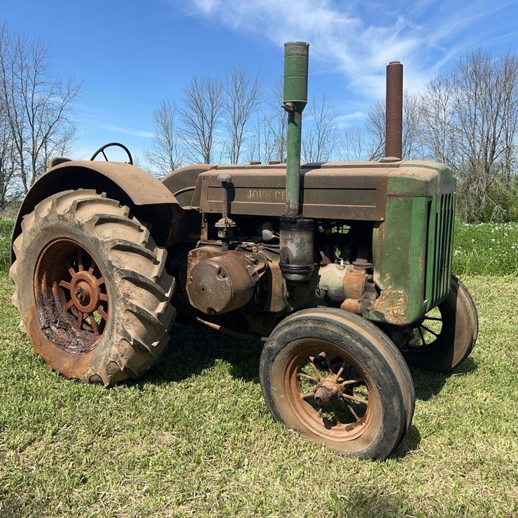 JOHN DEERE D