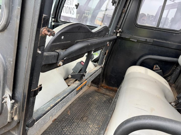 club-car-carryall-1700-image-21