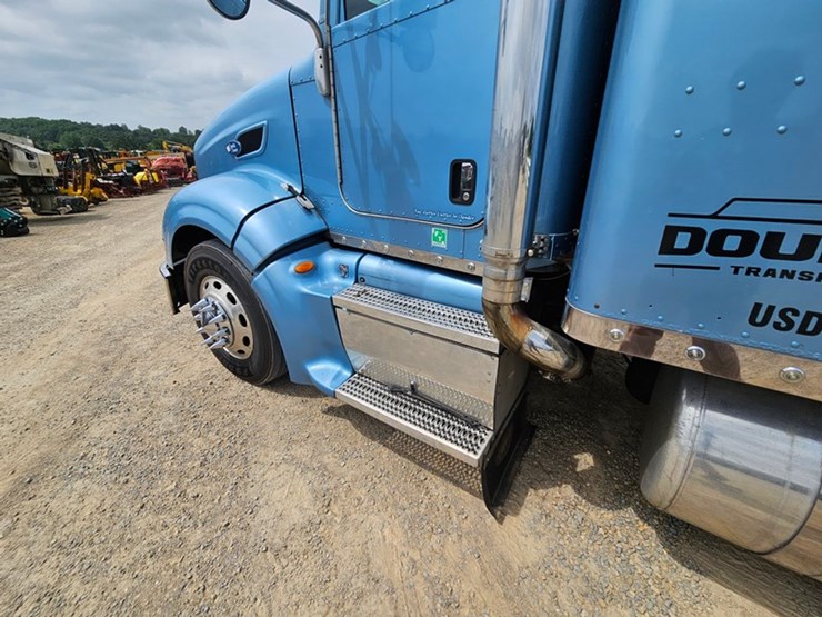 2006-peterbilt-386-image-46