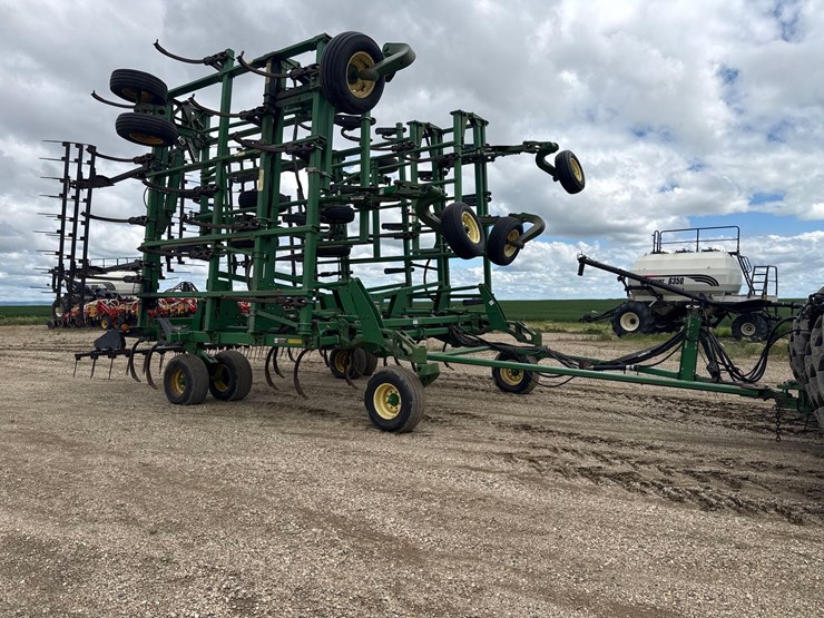john-deere-2410-image-7