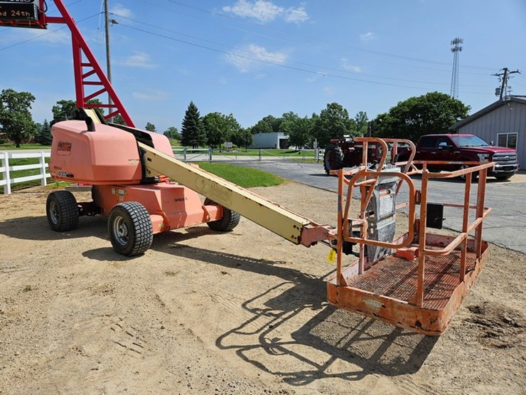 2015-jlg-400s-image-7