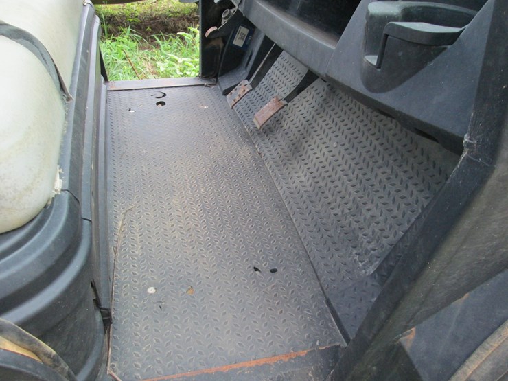 club-car-carryall-1700-image-16