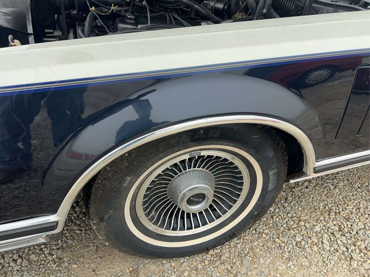 1979-lincoln-continental-mark-v-image-13