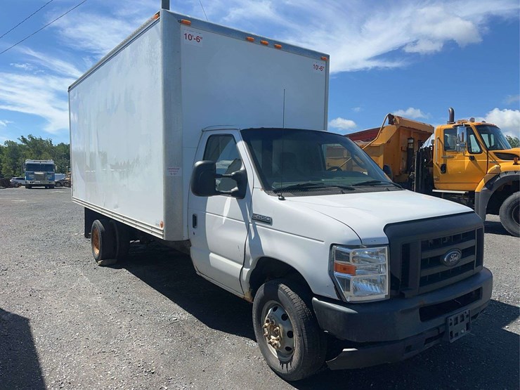 2019-ford-e450-image-3