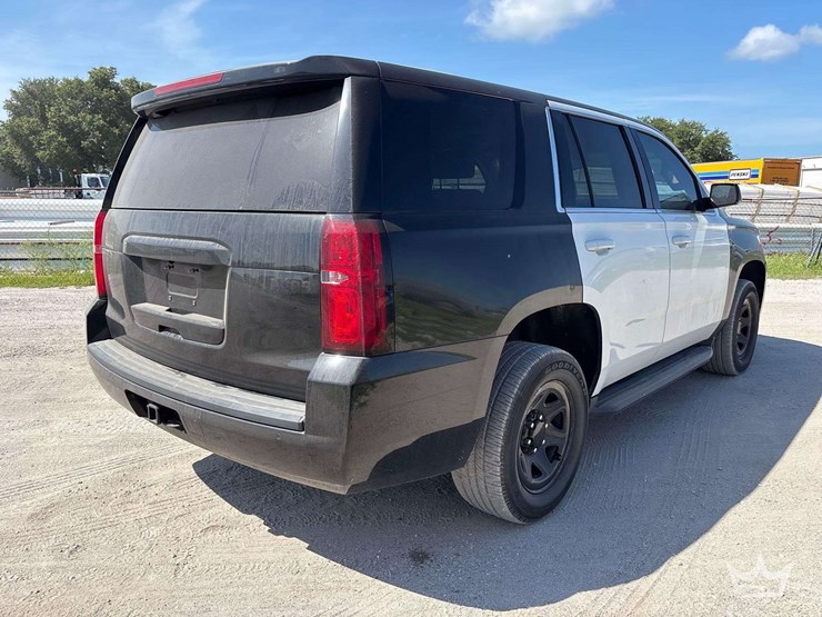 2020-chevrolet-tahoe-image-3
