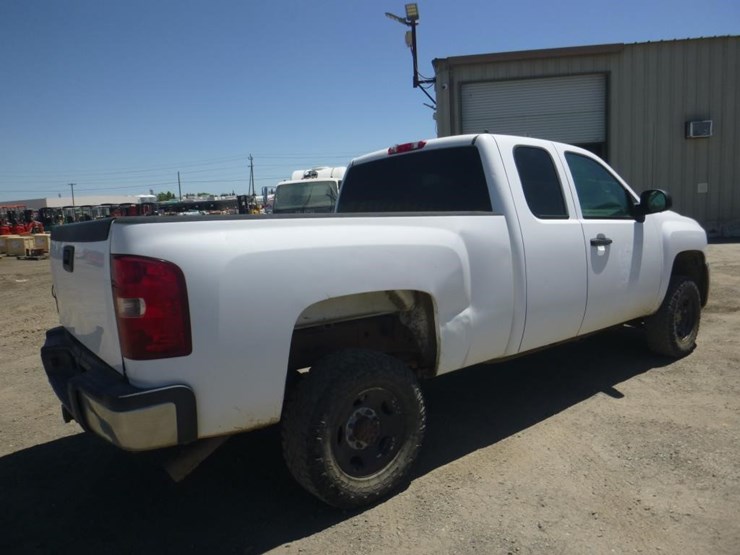2008-chevrolet-2500hd-image-3