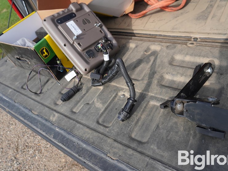 2013-john-deere-2630-image-9