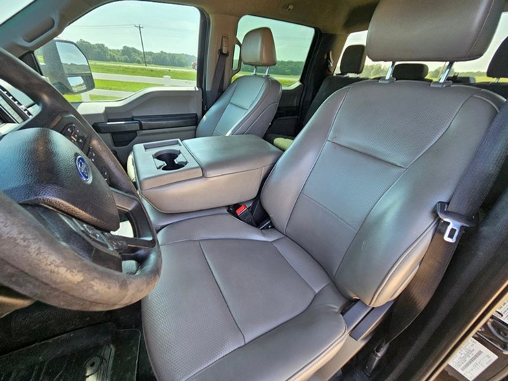 2021-ford-f350-image-39