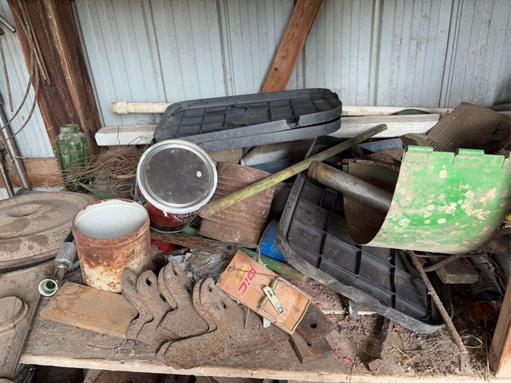 assorted-automotive-parts-and-shop-supplies-lot-image-11