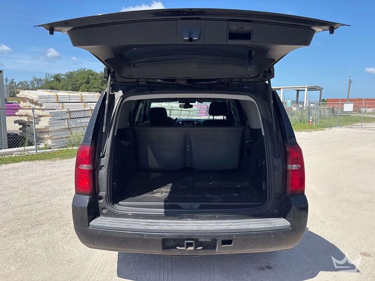 2020-chevrolet-tahoe-image-21