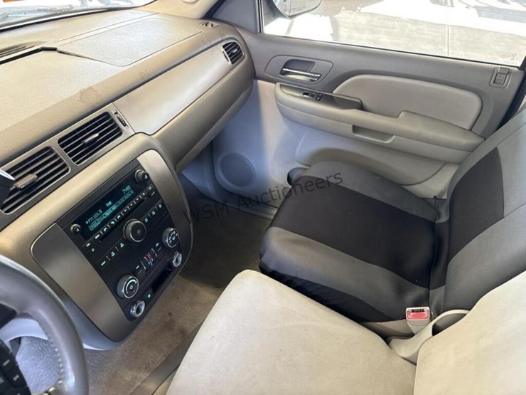 2007-chevrolet-tahoe-image-19