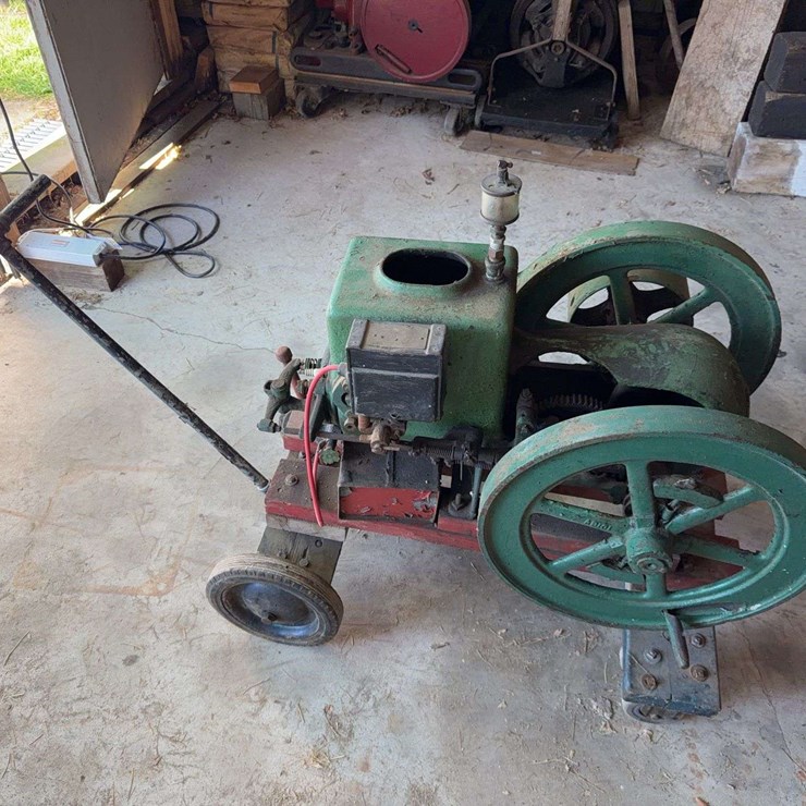 Sandwich 1 1/2 HP Engine