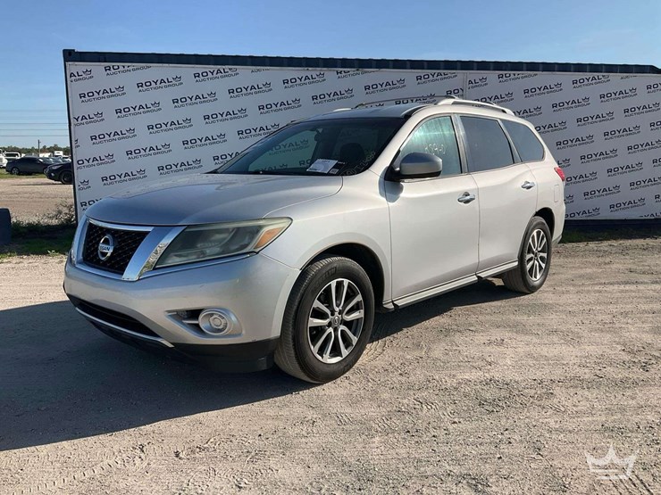 2014-nissan-pathfinder-image-1