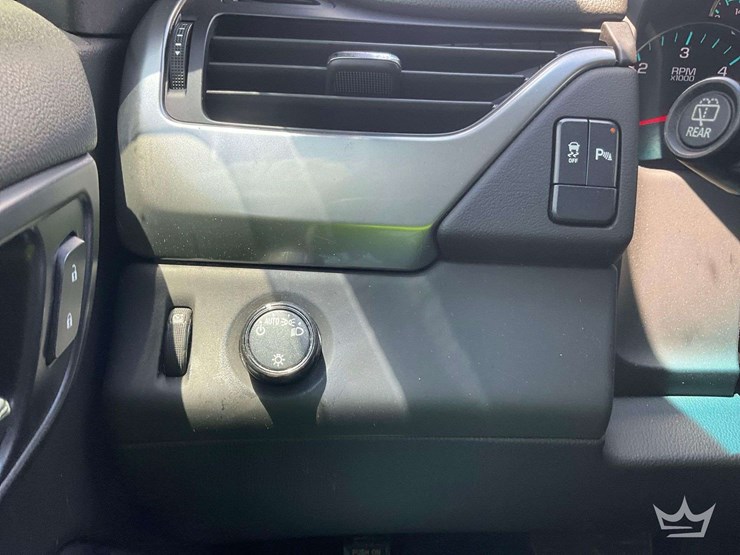 2020-chevrolet-tahoe-image-15