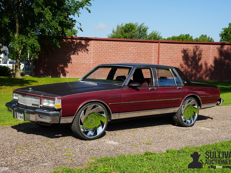 run-#30---1988-chevrolet-caprice-sedan-image-1