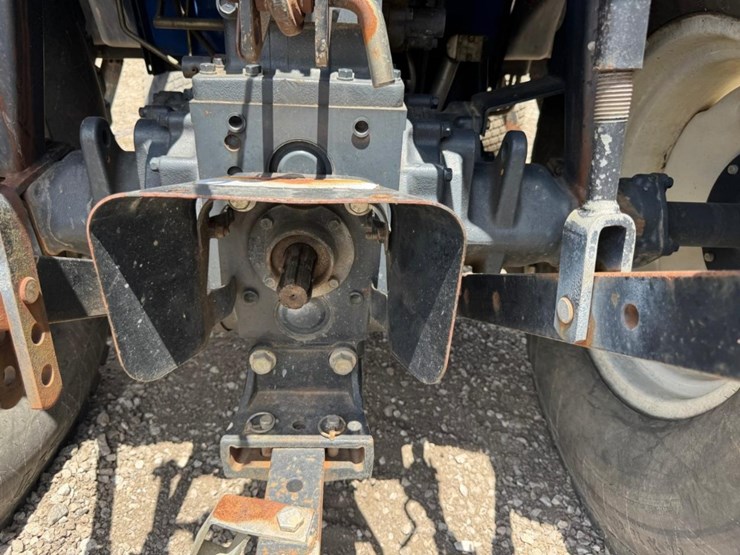 new-holland-boomer-3040-image-15