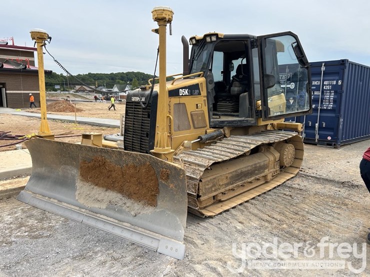2015-caterpillar-d5k2-lgp-image-1