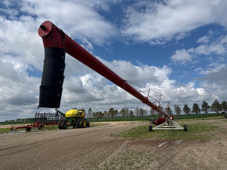 buhler-farm-king-1395-image-7